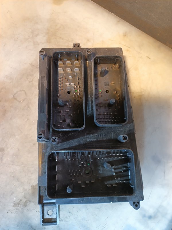 Caixa de Fusiveis OPEL 13181658