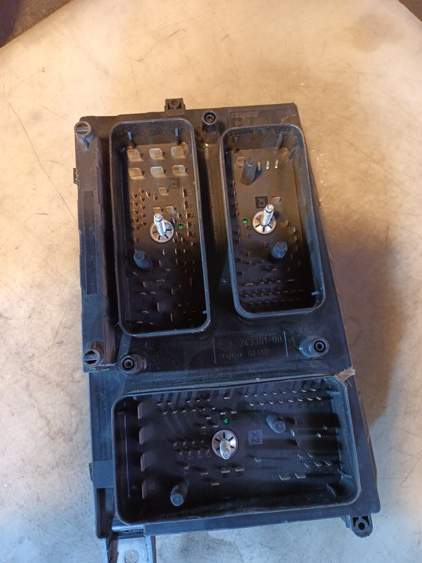 Caixa de Fusiveis OPEL 13191129