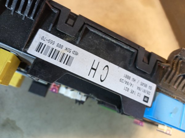 Caixa de Fusiveis OPEL 13145021