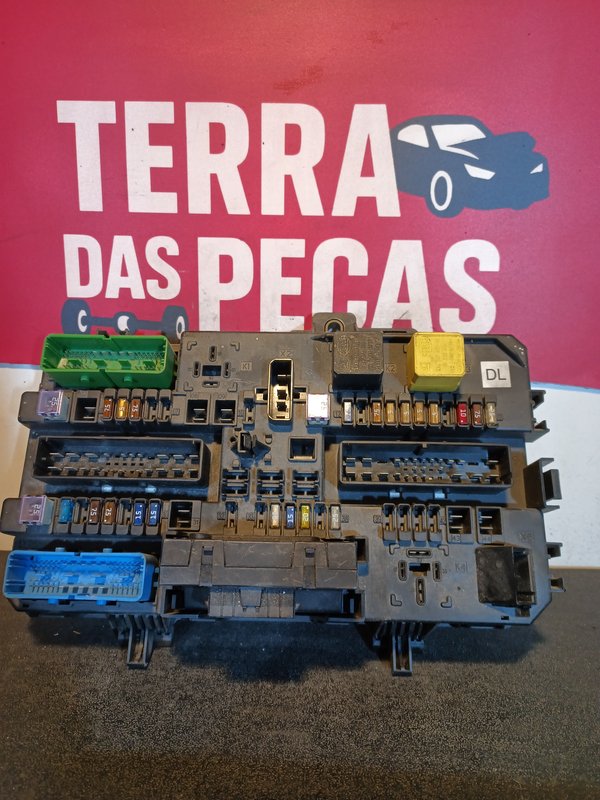 Caixa de Fusiveis OPEL 13180775