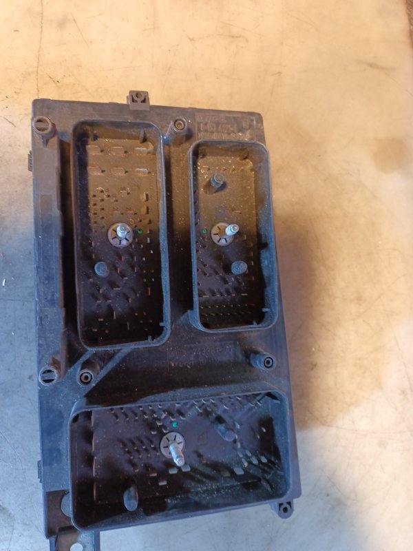 Caixa de Fusiveis OPEL 13145039