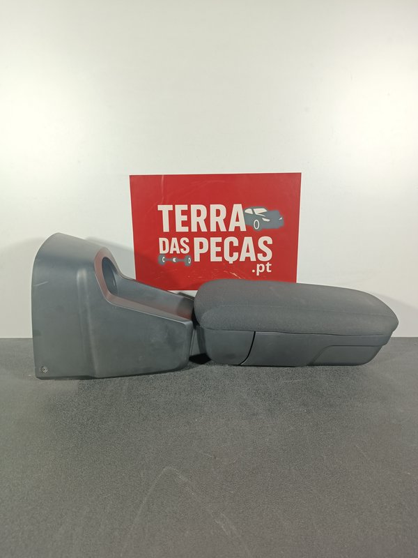Apoio de braco Clio IV 8201367091