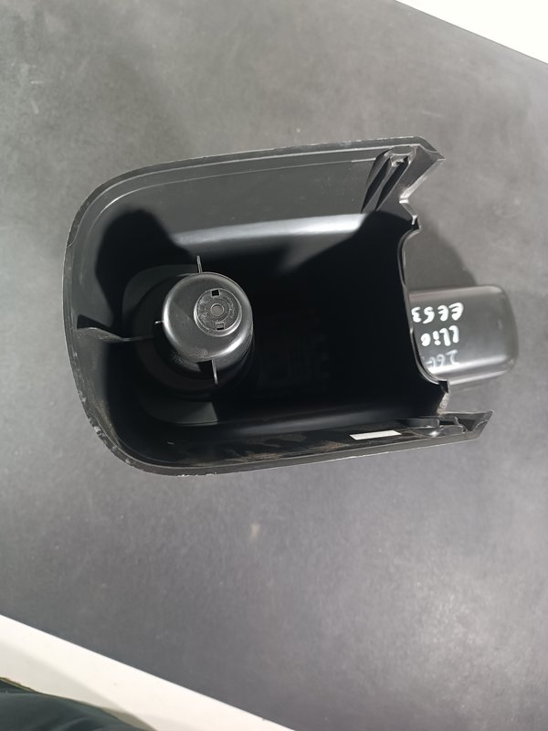 Apoio de braco Clio IV 8201367091