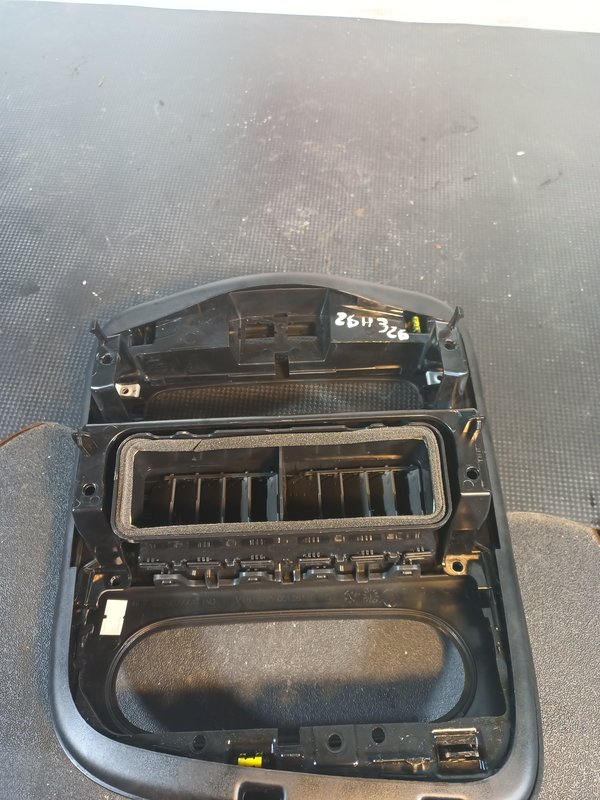Consola Central RENAULT 682607777R