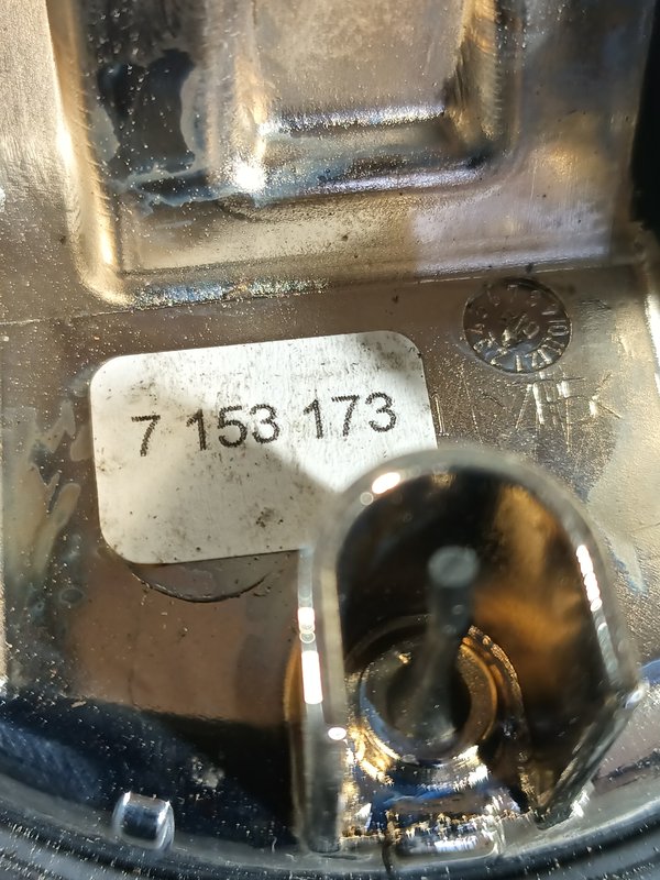 Botao Mala BMW SERIE 1 7153173