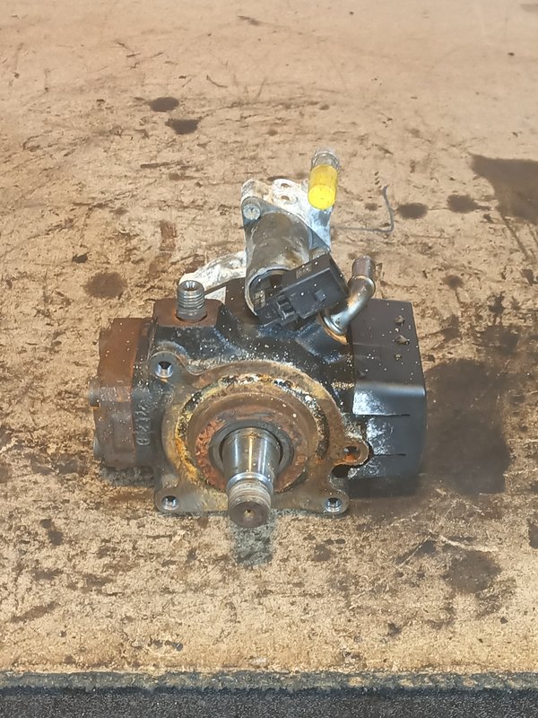 Bomba Injectora VW 1.6TDI CAY 03L130755E