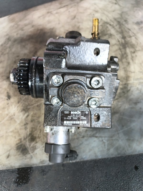 Bomba Injectora Renault 2.0 DCI 0986437041