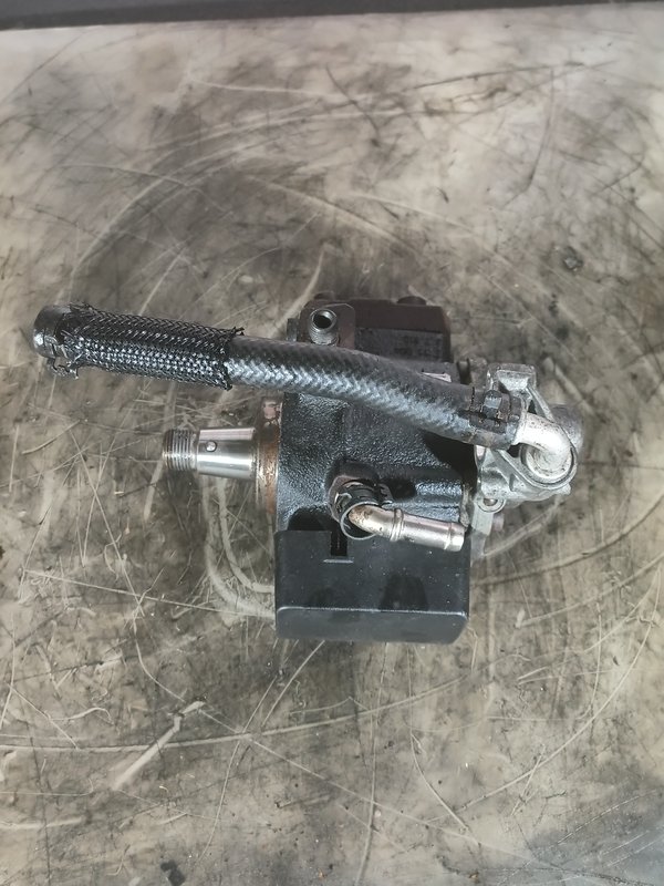 Bomba Injectora VAG 1.6 TDI 03L130755H