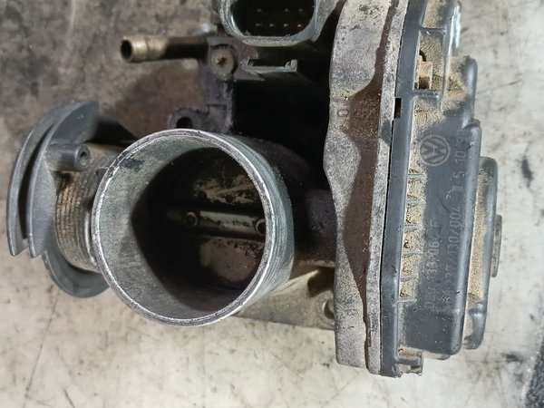 Borboleta Admissao VAG AUDI VW SEAT SKODA 03013306F