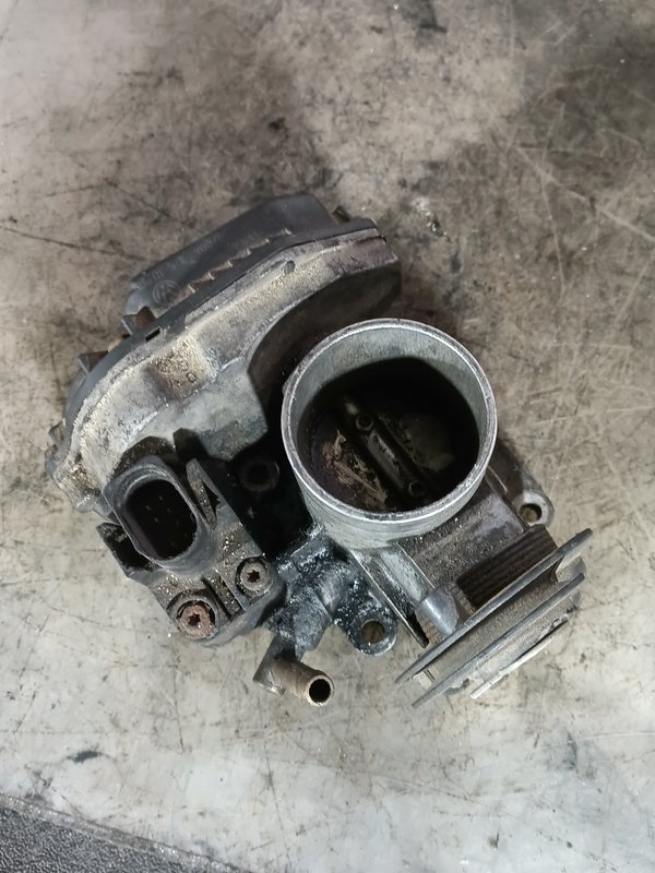 Borboleta Admissao VAG AUDI VW SEAT SKODA 03013306F