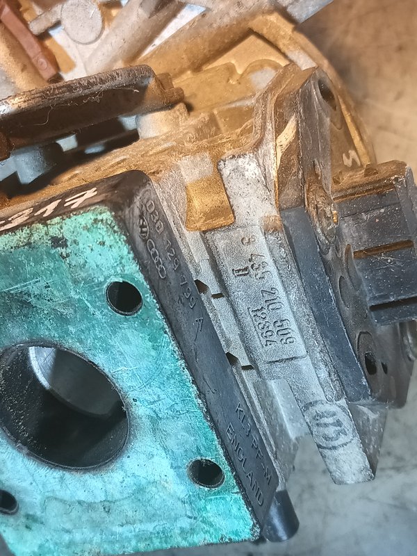 Borboleta Admissao VAG AUDI VW SEAT SKODA 030129799A