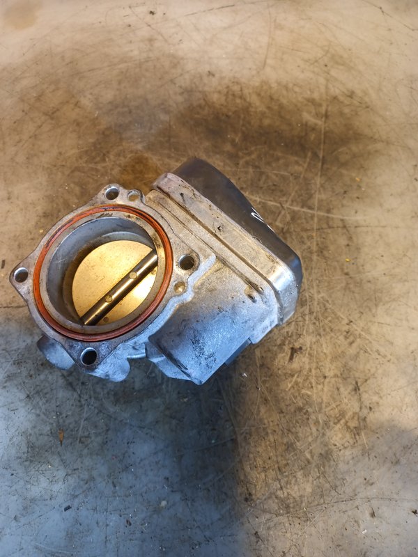 Borboleta Admissao BMW 143922404