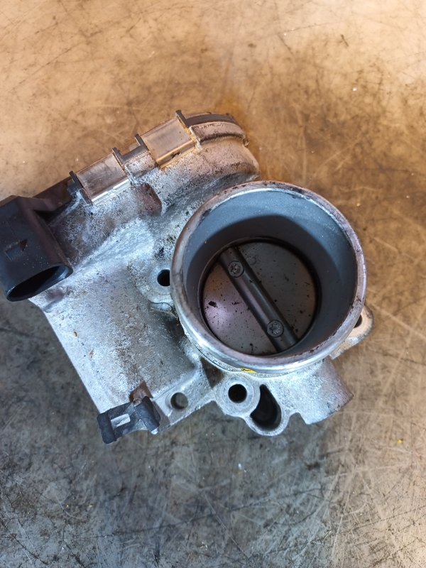 Borboleta Admissao FORD 8A6G-9F991-AC