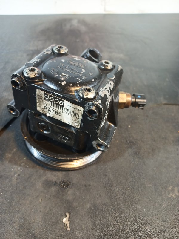 Bomba Direccao Assistida FORD 4M503A733AB