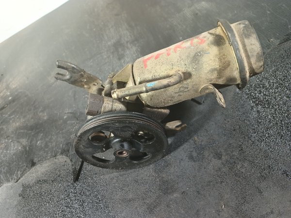 Bomba Direccao Assistida TOYOTA YARIS P1 4431052160