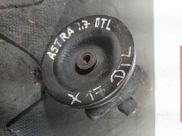 Bomba Direccao Assistida OPEL ASTRA F 90299247