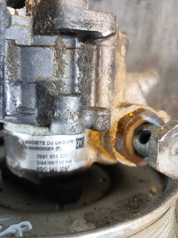 Bomba Direccao Assistida Grupo VAG 8D0145156F