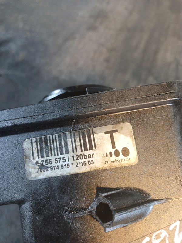 Bomba Direccao Assistida BMW 7692974519