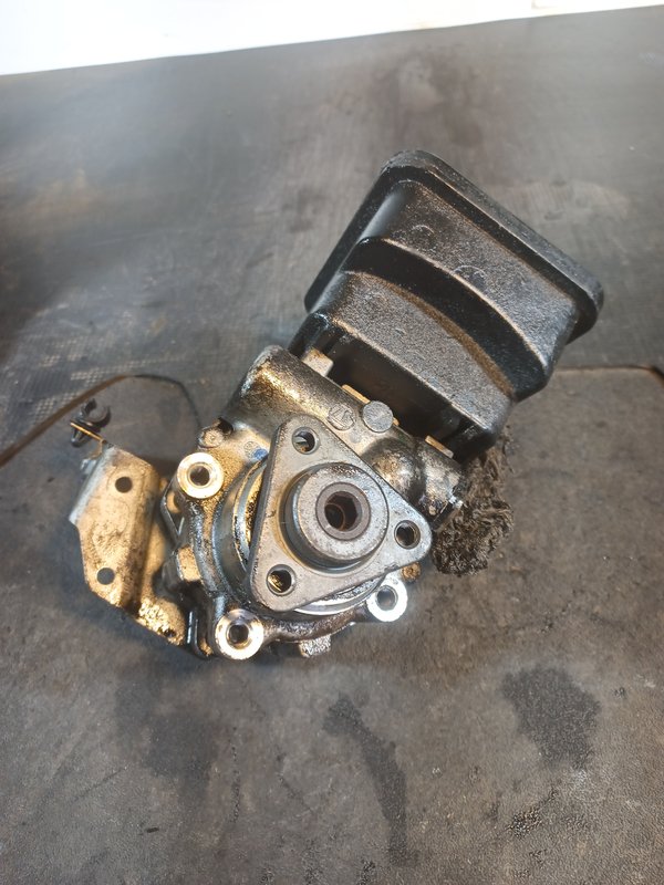 Bomba Direccao Assistida BMW 7691900513