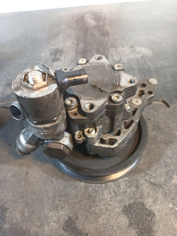 Bomba Direccao Assistida BMW 7735442201