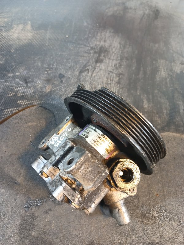 Bomba Direccao Assistida MERCEDES A0034660101