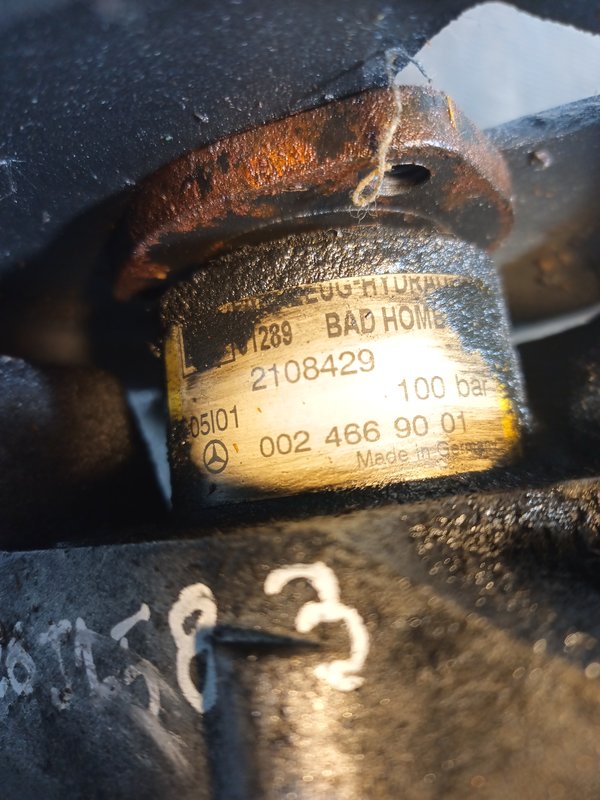 Bomba Direccao Assistida MERCEDES 0024669001