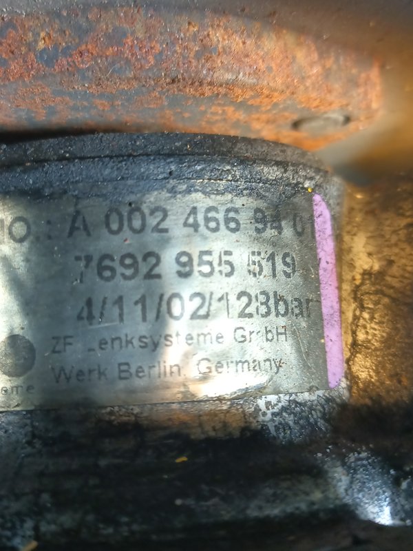 Bomba Direccao Assistida MERCEDES A0024669401