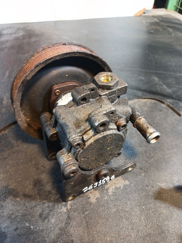 Bomba Direccao Assistida MERCEDES 0024664901