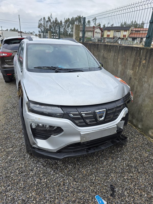 Frente Dacia spring