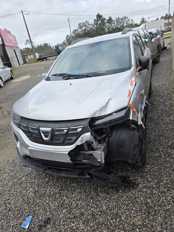 Frente Dacia spring