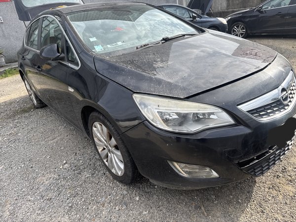 Frente Opel Astra J preto