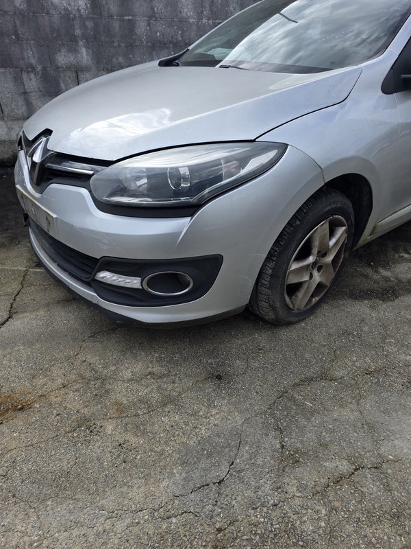 Frente Renault Megane III fase II
