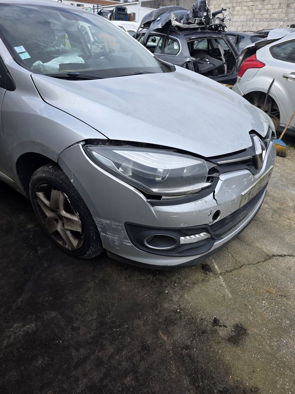 Frente Renault Megane III fase II