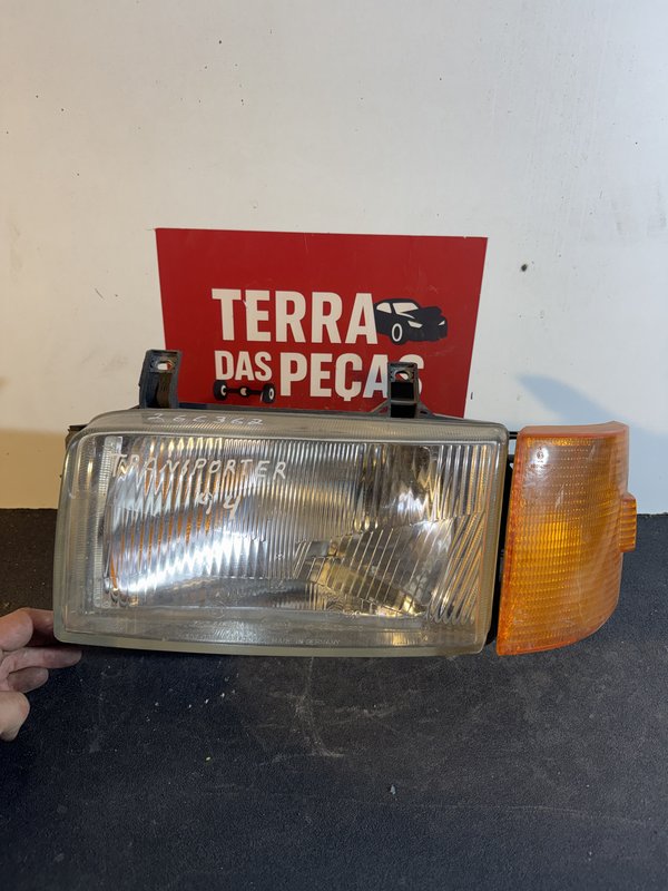 Farol Frontal VW Transporter T4 Esquerdo 7R0144437
