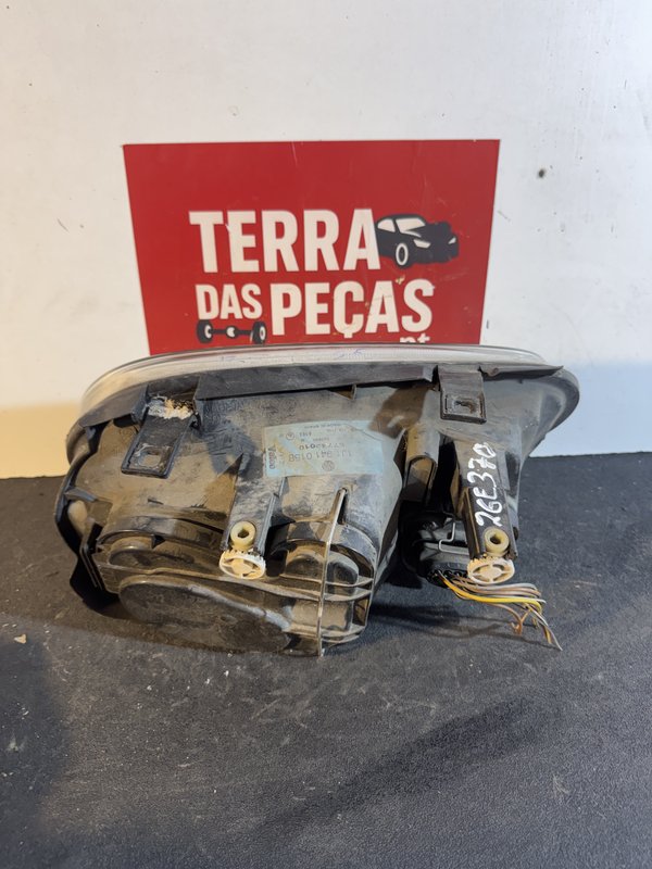 Farol Frontal VW Golf IV Esquerdo 1J1941015B