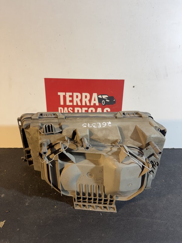 Farol Frontal Mercedes W124 Direita 12957800