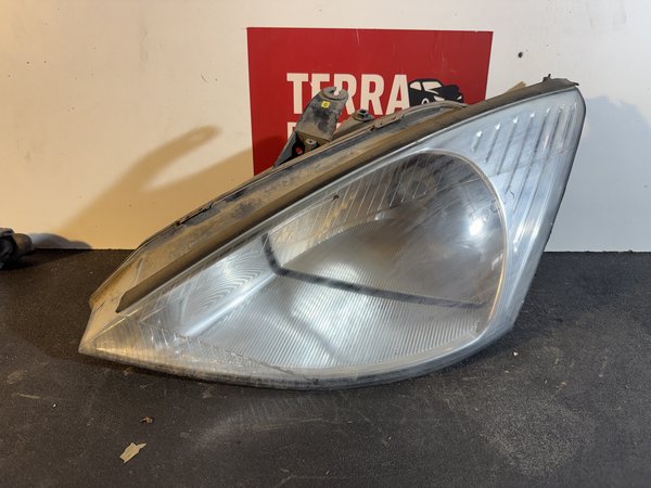 Farol Frontal Ford Focus I Esquerda XS4X-13006-FB