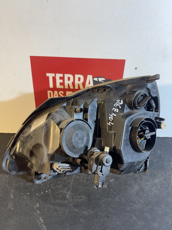 Farol Frontal Renault Clio II / II Direito 8200478985J Fundo cinza