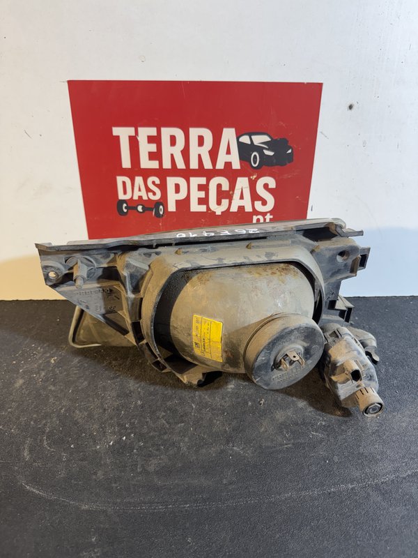 Farol Frontal Opel Kadett E Direito 90181007