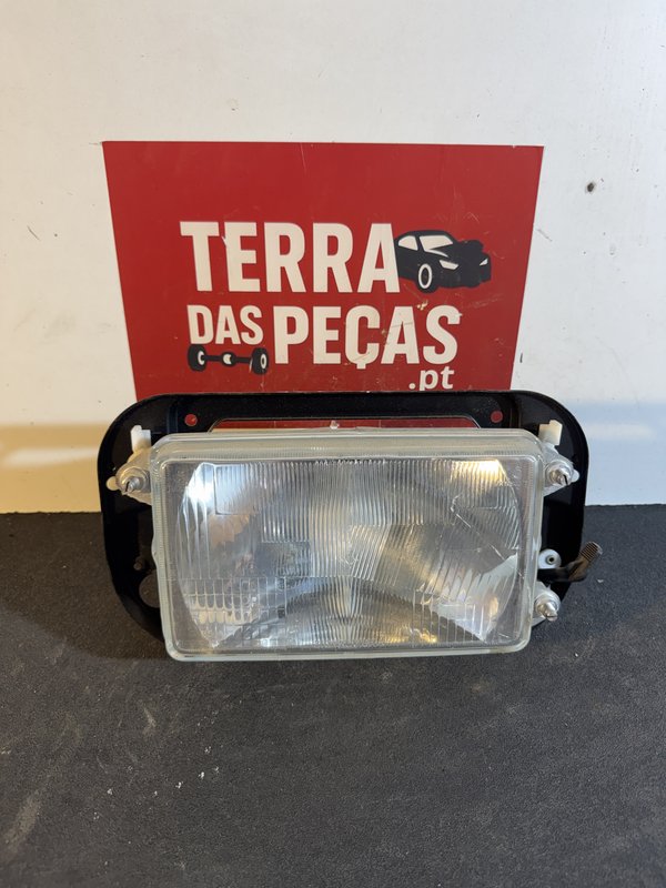 Farol Frontal Renaul Trafic I Direito 7R0286072