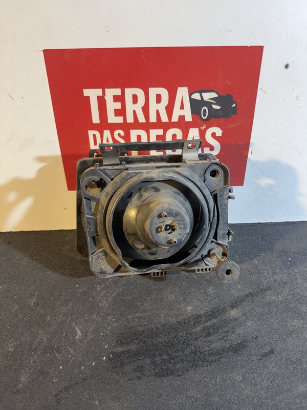 Farol Frontal Opel Corsa A Direito 67514889