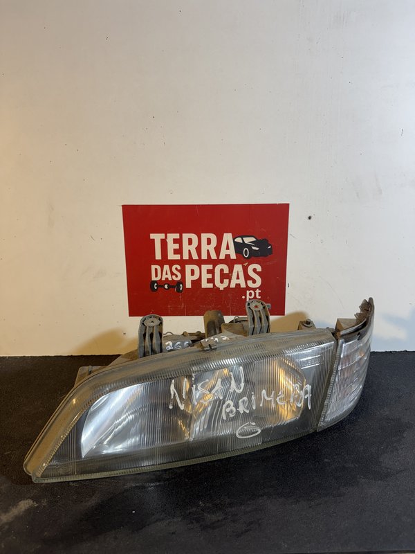 Farol Frontal Nissan Primera Esquerda 260609F125
