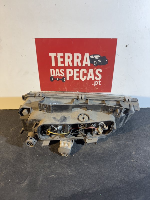 Farol Frontal Citroen Xantia Esquerdo 95667947