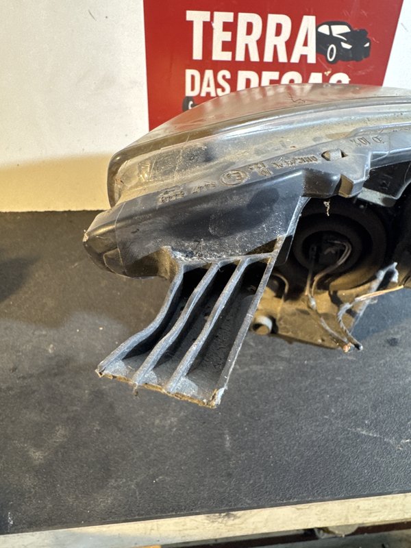 Farol Frontal Renault Twingo II Esquerdo 90004094