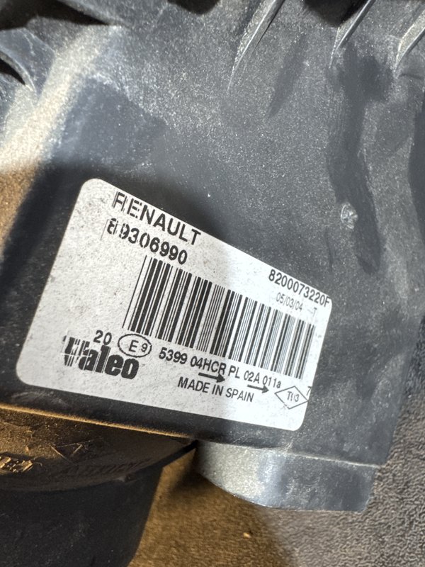 Farol Frontal Renault Megane II / I Esquerdo 8200073220F