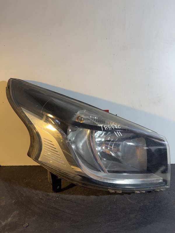 Farol Frontal Renault Trafic III Direito 260108047R