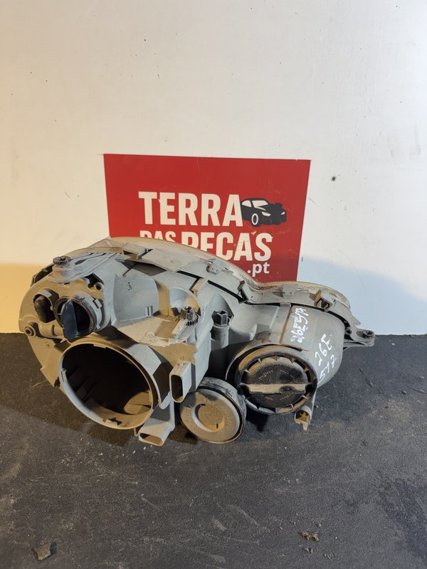 Farol Frontal Mercedes CL203 Esquerdo A2038200361