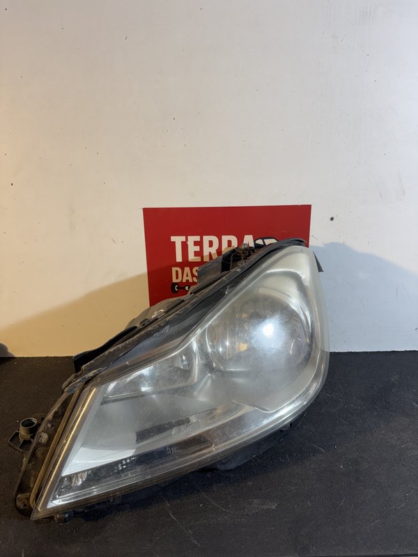 Farol Frontal Mercedes W204 II Esquerdo A2048204959