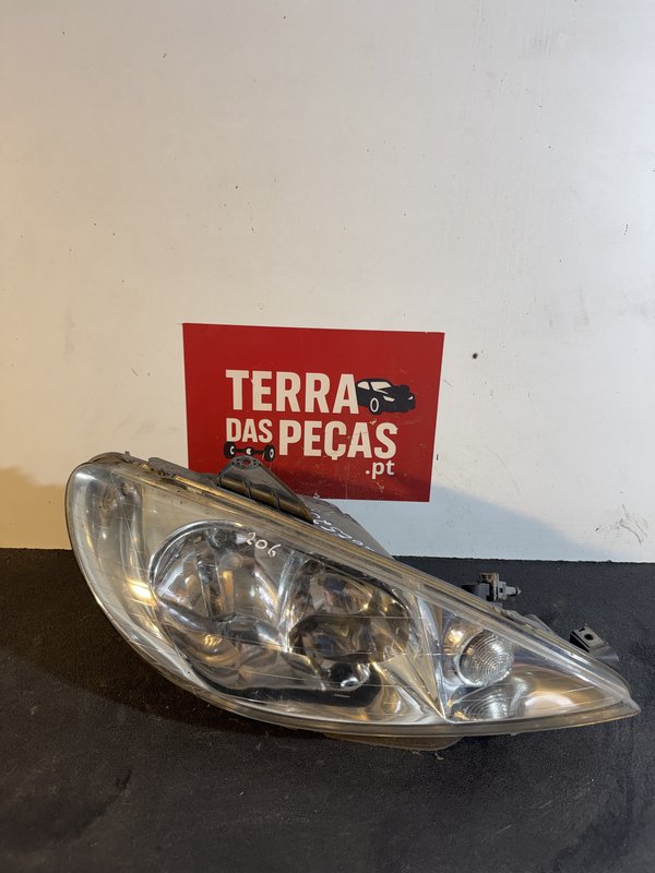 Farol Frontal Peugeot 206 Direito 89002772