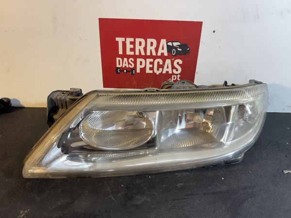 Farol Frontal Renault Laguna II / I Esquerdo 8200002845